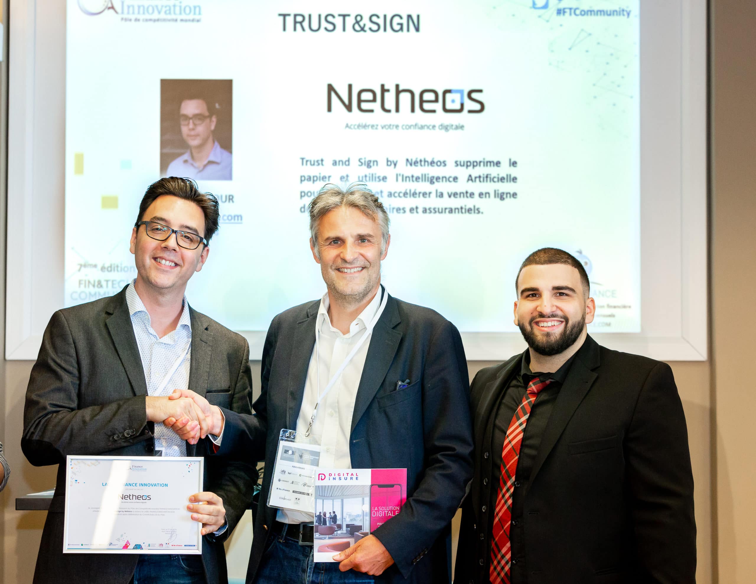 Trofeo assicurativo con marchio innovazione di Netheos Banque